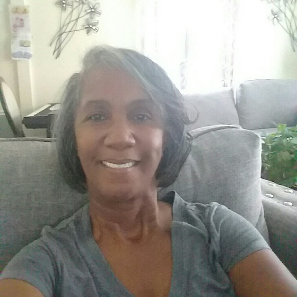 Meet your Posher, Emily - Picture 1 of 1